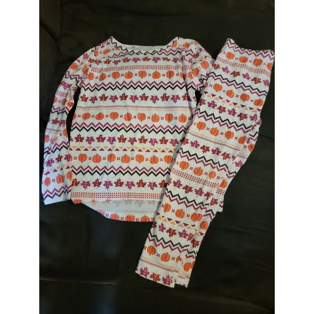 Children's place fall Halloween pumpkin maple leaf pajamas‎ size 5 6